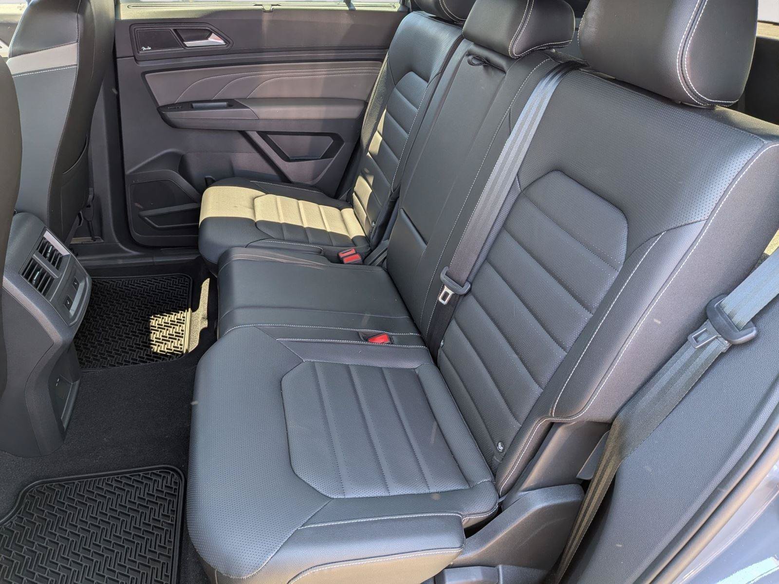 Used 2023 Volkswagen Atlas Cross Sport SEL Premium R-Line AWD/4WD image 31