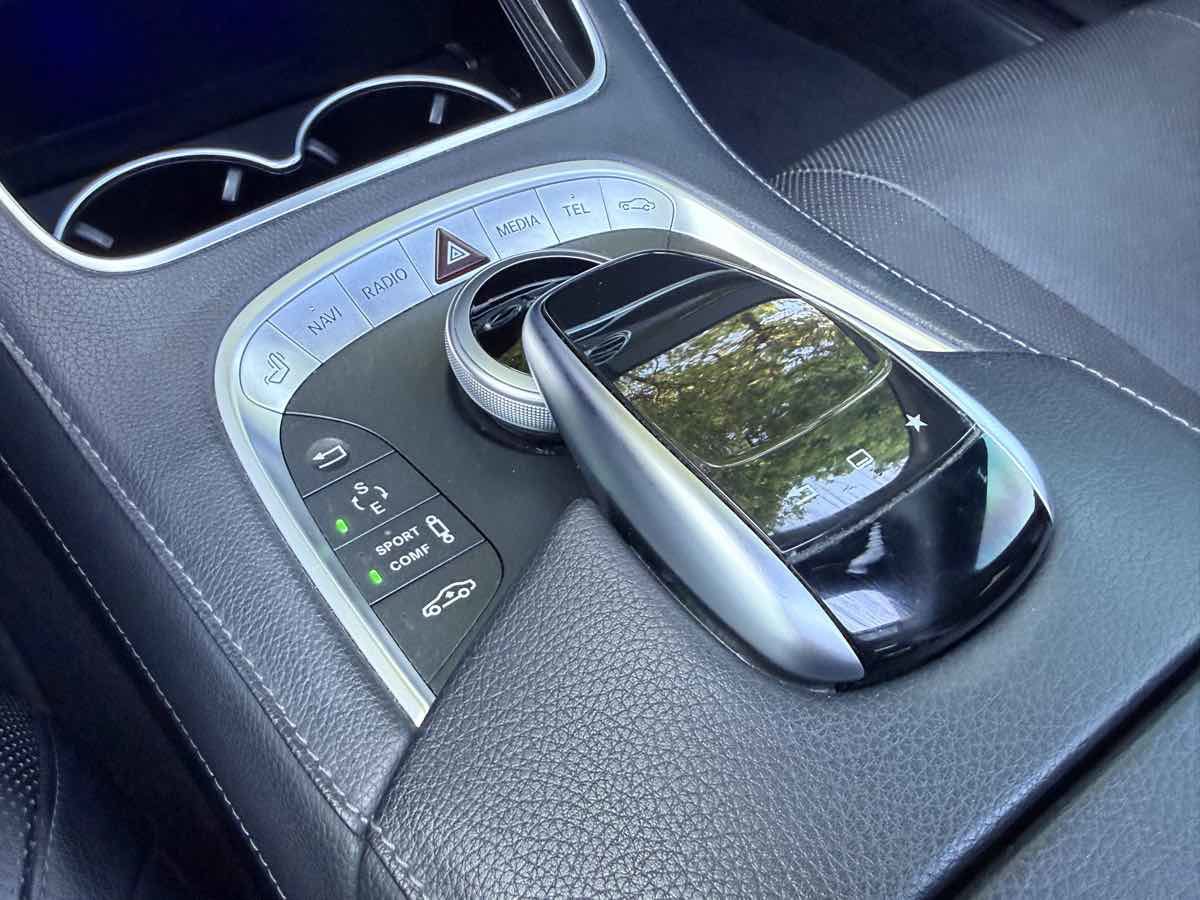Used 2015 Mercedes-Benz S 550 Sedan image 26