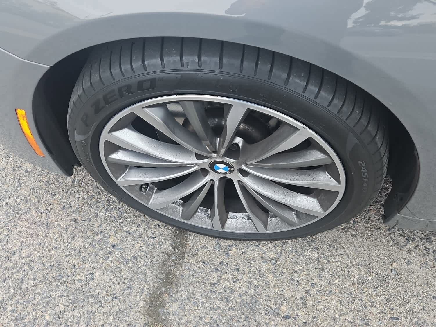 Used 2021 BMW 530i w/ Premium Package RWD image 3