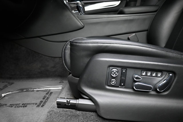 Used 2019 Bentley Bentayga image 53