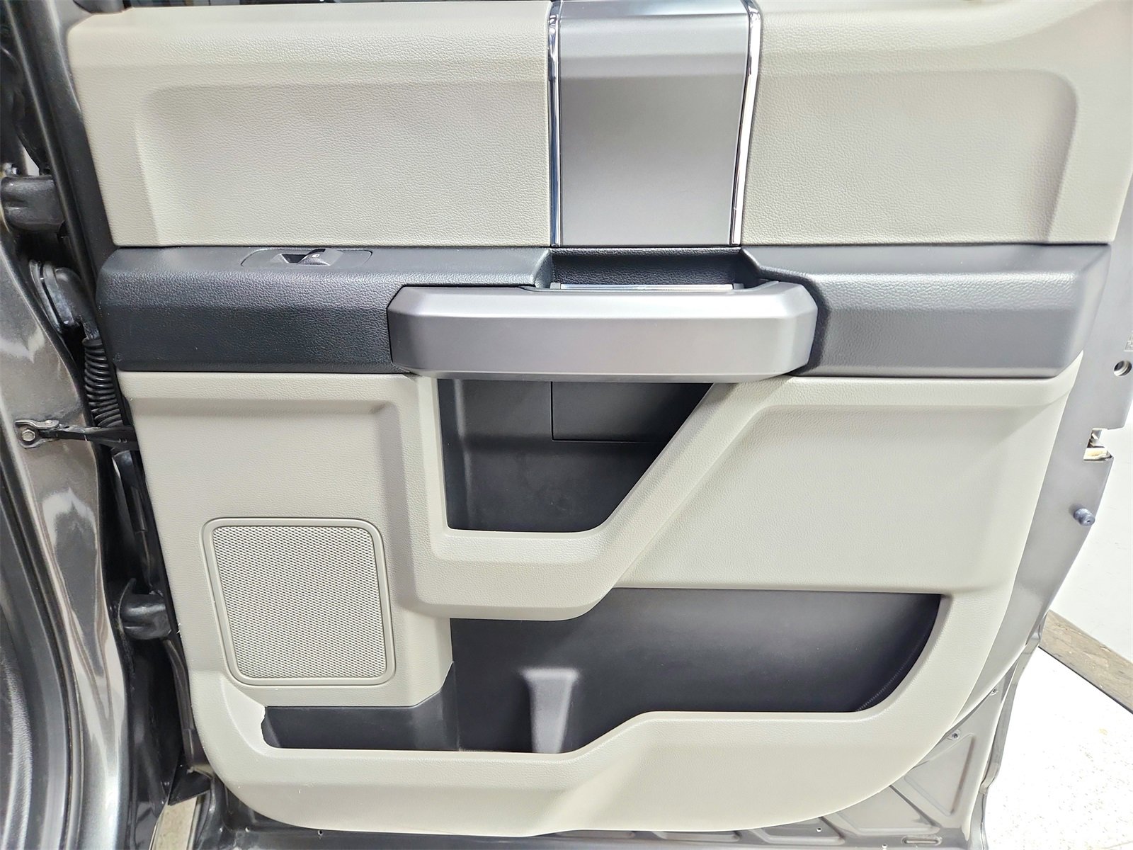 Used 2018 Ford F150 XLT w/ Equipment Group 302A Luxury image 42