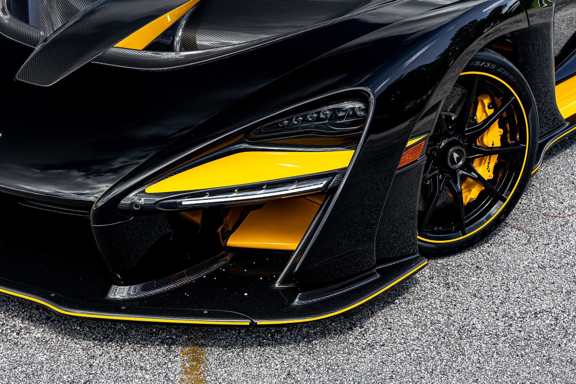 Used 2019 McLaren Senna image 81