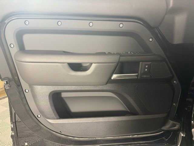 New 2026 Land Rover Defender 130 V8 image 14