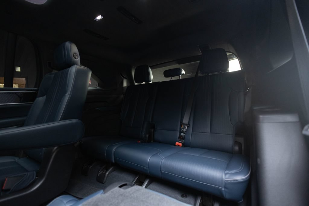 Used 2025 Cadillac Escalade IQ Luxury 2 w/ LPO, Premium Carpet Package AWD/4WD image 46