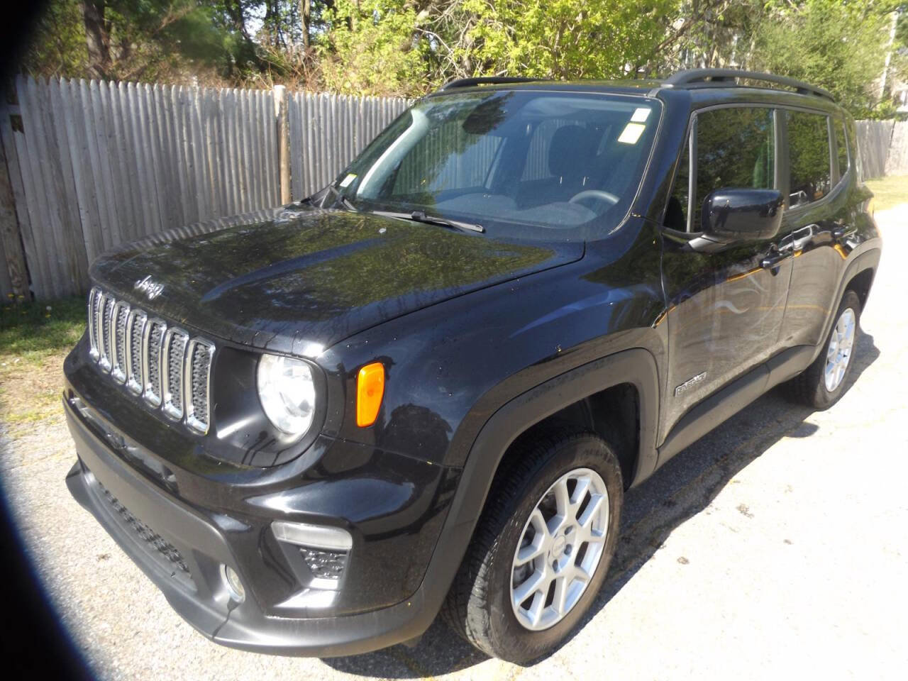 Used 2020 Jeep Renegade Latitude image 1