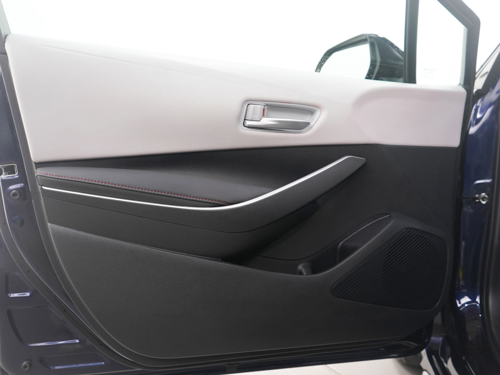 Used 2023 Toyota Corolla SE image 19