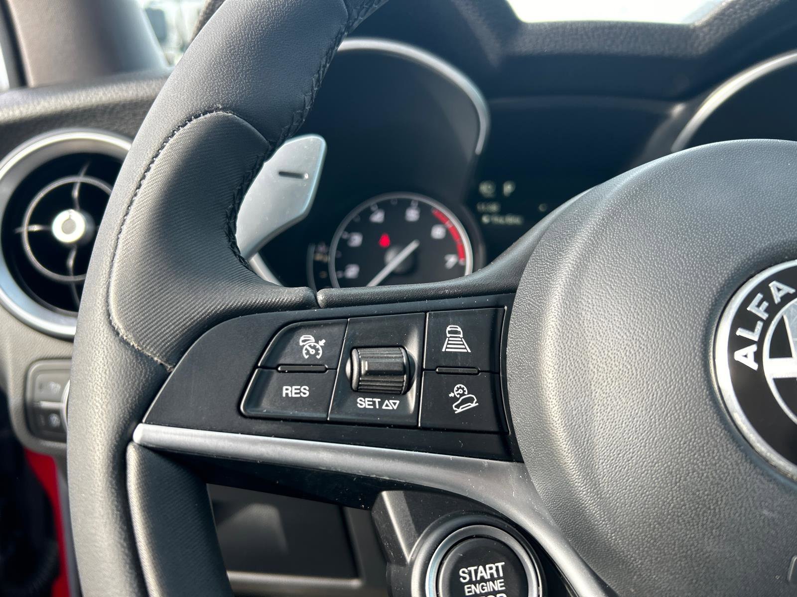 Used 2018 Alfa Romeo Stelvio Sport w/ Quick Order Package 22J Sport image 13