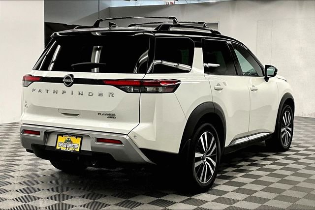 Used 2023 Nissan Pathfinder Platinum image 13