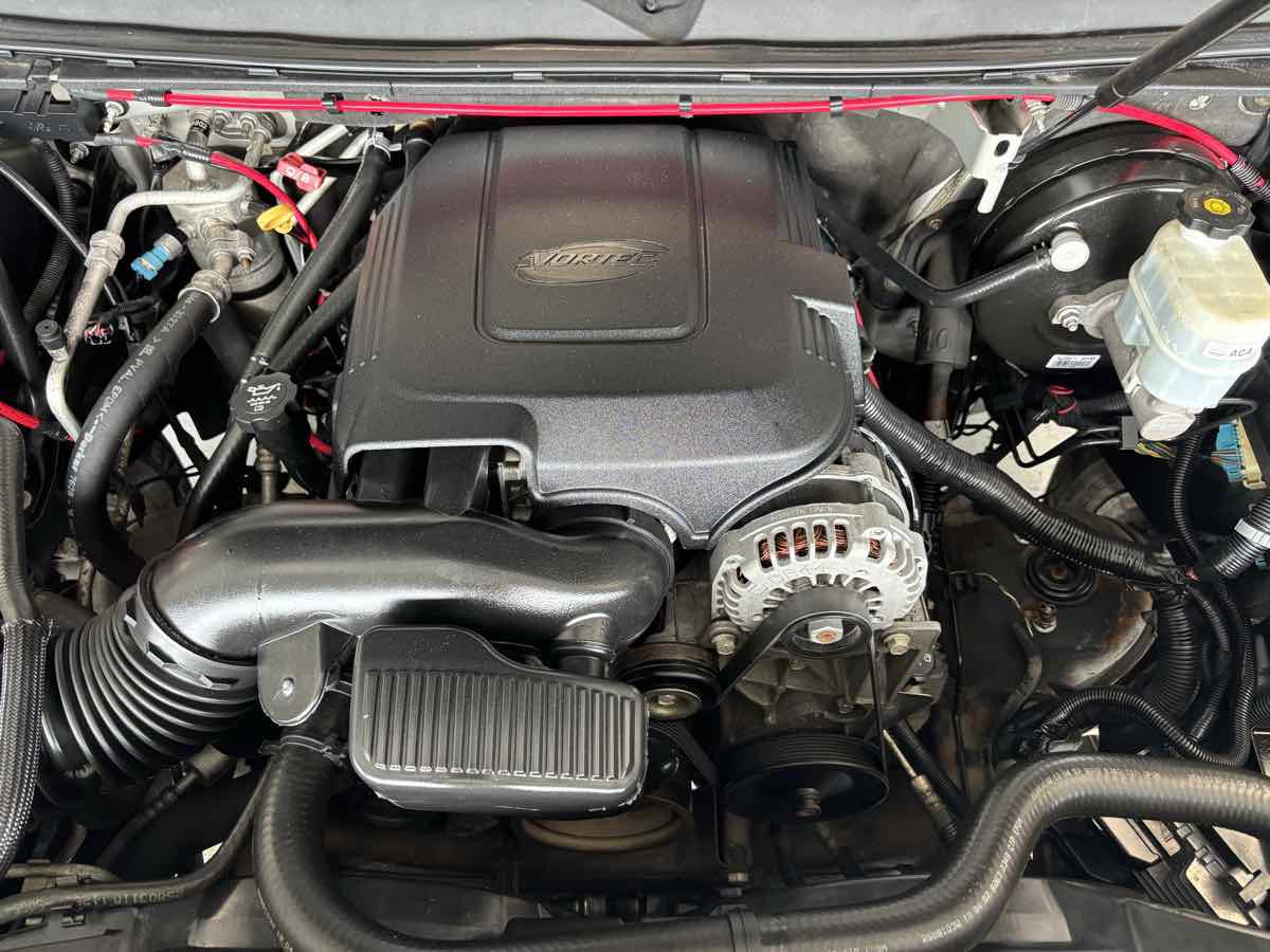 Used 2008 Chevrolet Suburban LS image 28