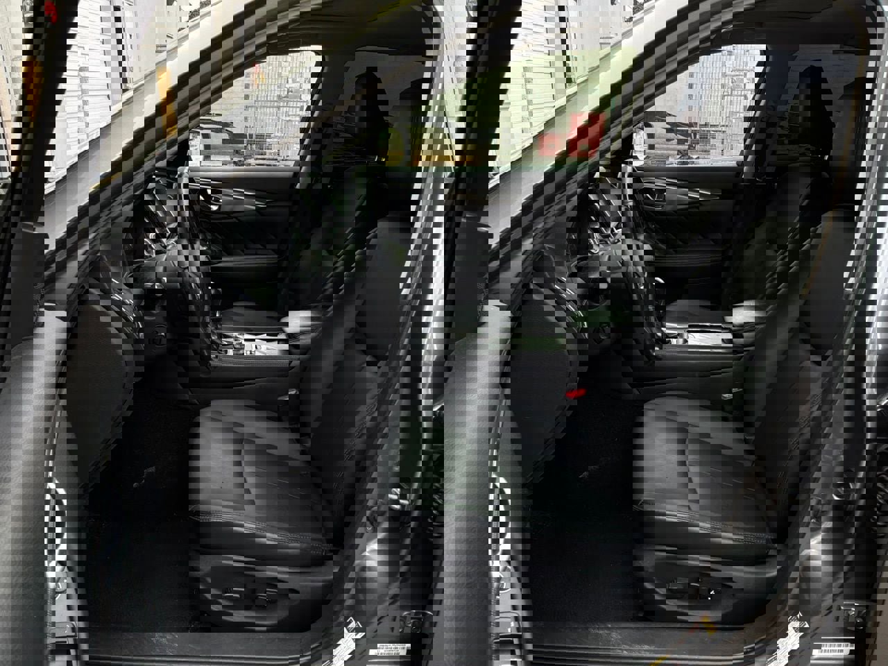 Used 2016 INFINITI Q50 3.0t Premium w/ 3.0T Premium Plus Package RWD image 10