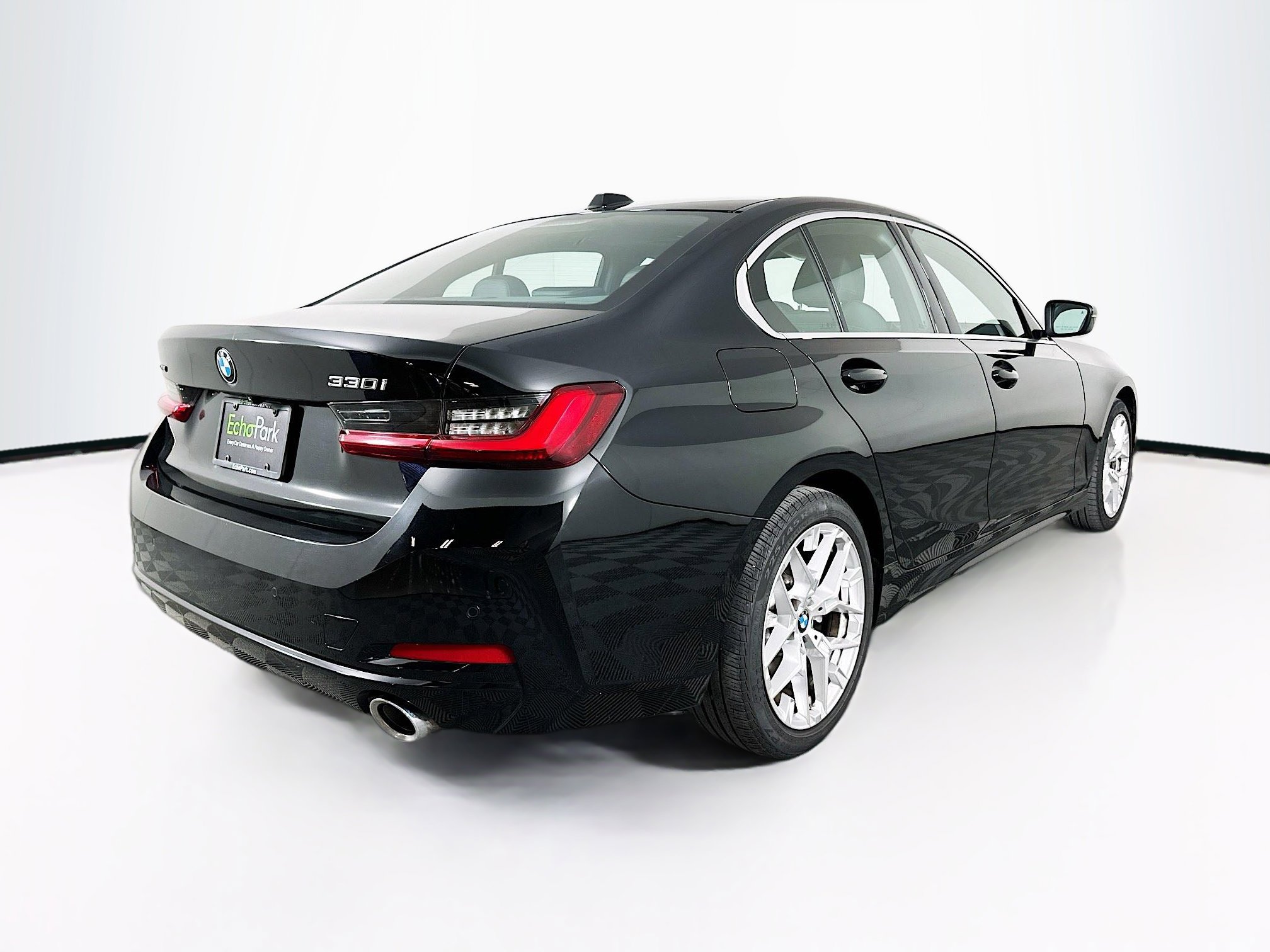 Used 2025 BMW 330i xDrive Sedan image 9