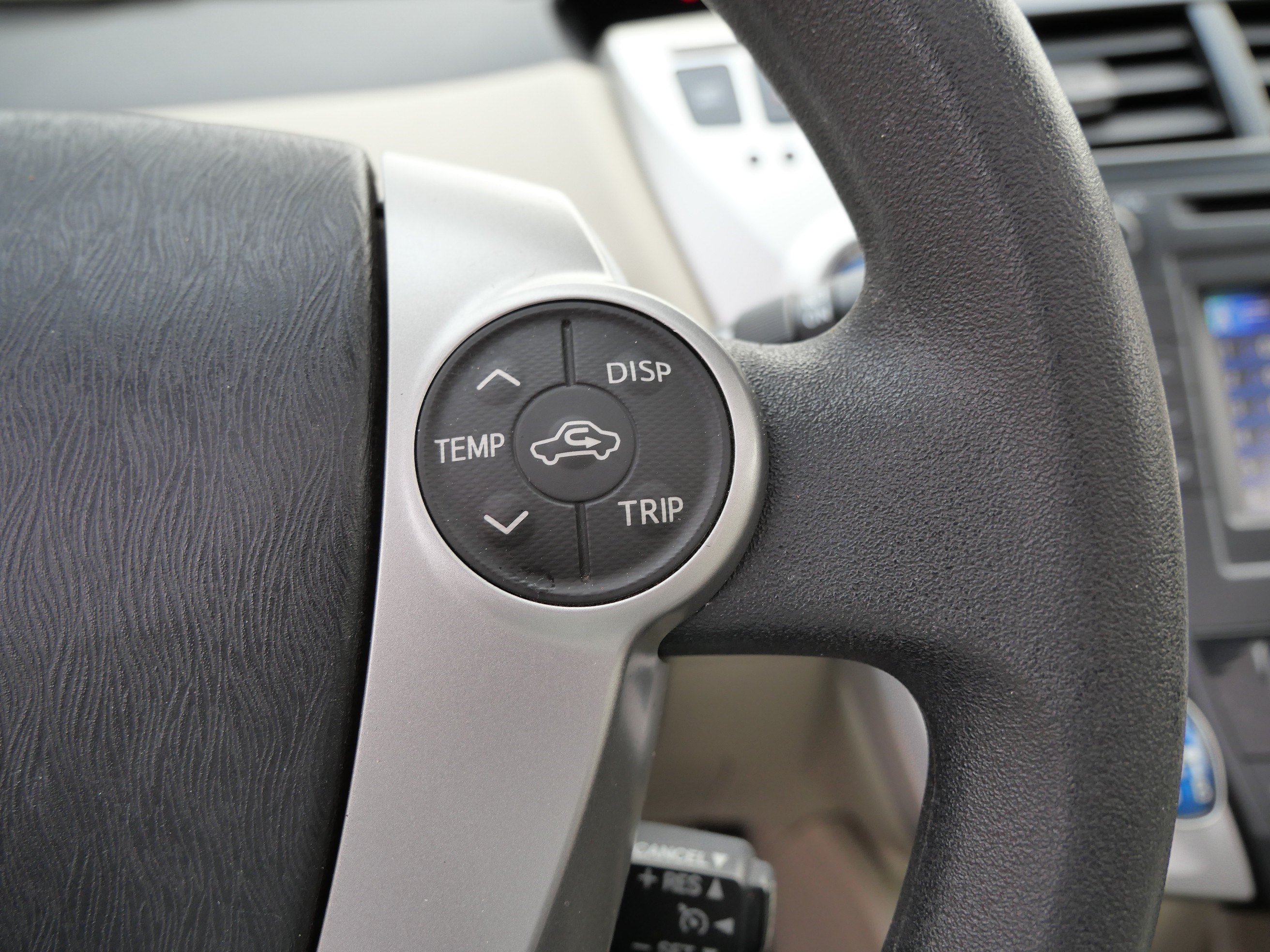 Used 2014 Toyota Prius V Three FWD image 32