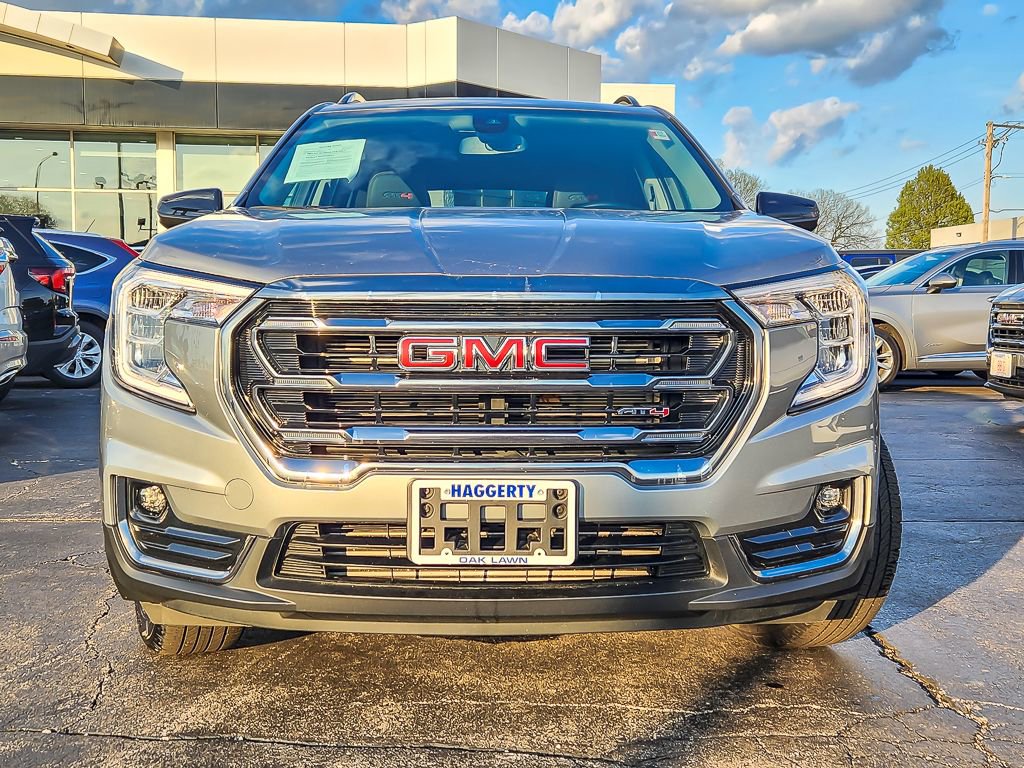 Certified 2024 GMC Terrain AT4 AWD/4WD image 4