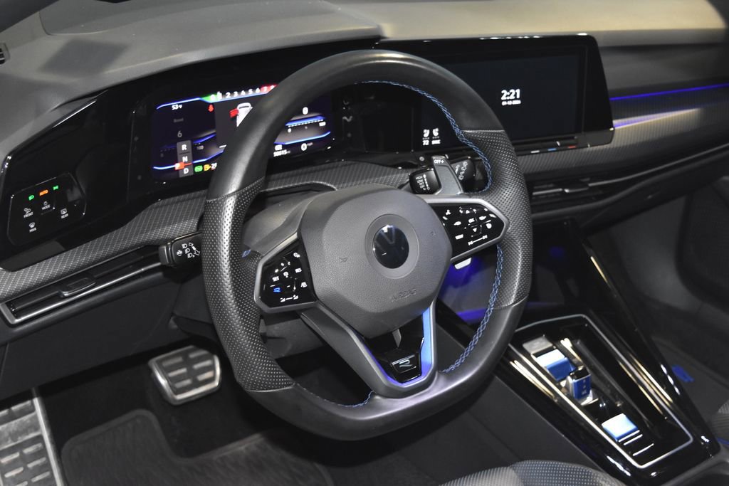 Certified 2023 Volkswagen Golf R 2.0T image 2