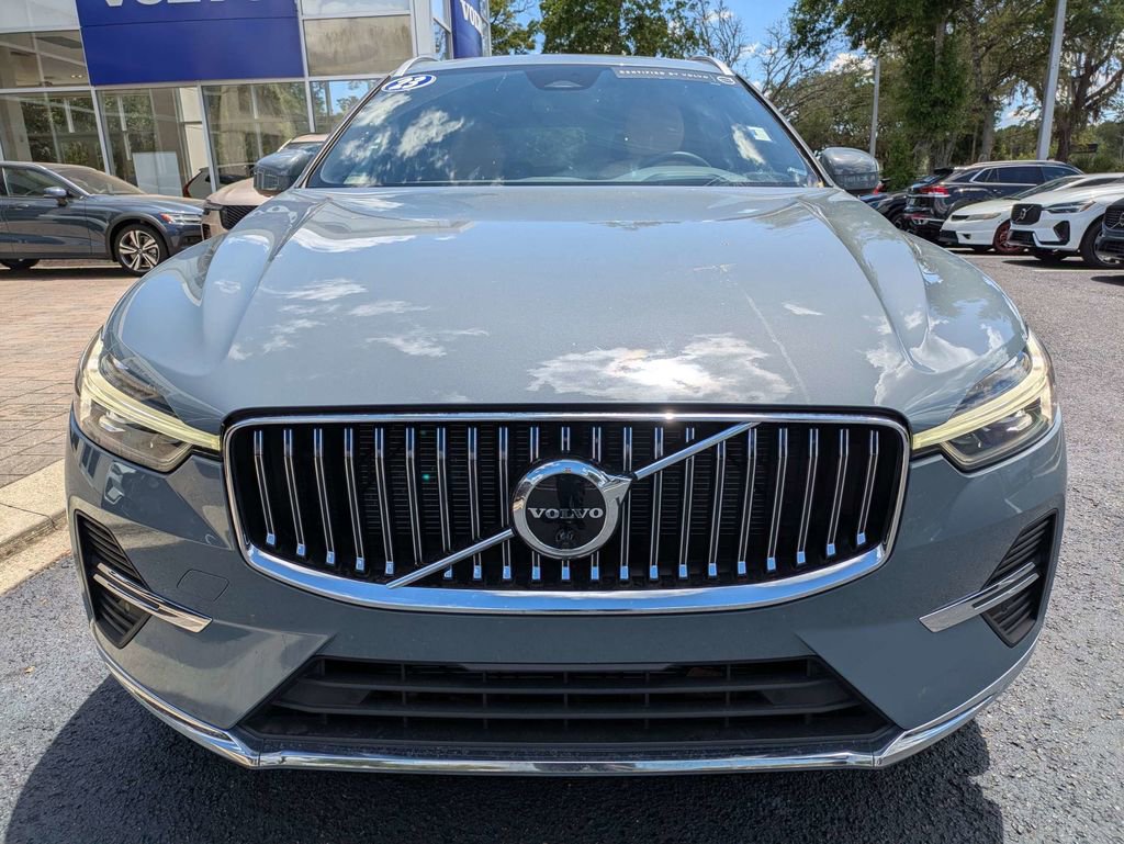 Used 2023 Volvo XC60 B5 Ultimate w/ Protection Package Premier AWD/4WD image 9
