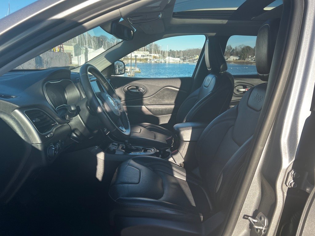 Certified 2019 Jeep Cherokee Limited image 9