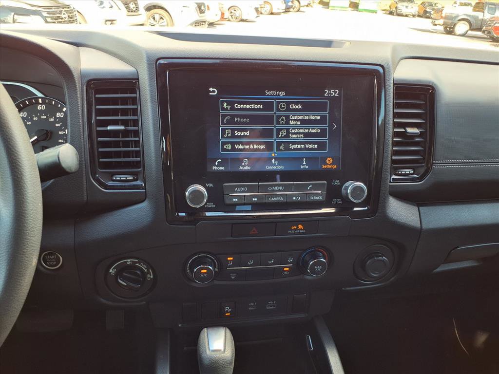 Used 2023 Nissan Frontier SV w/ Midnight Edition Package image 17