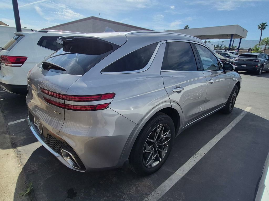 Used 2023 Genesis GV70 2.5T w/ Select Package image 5
