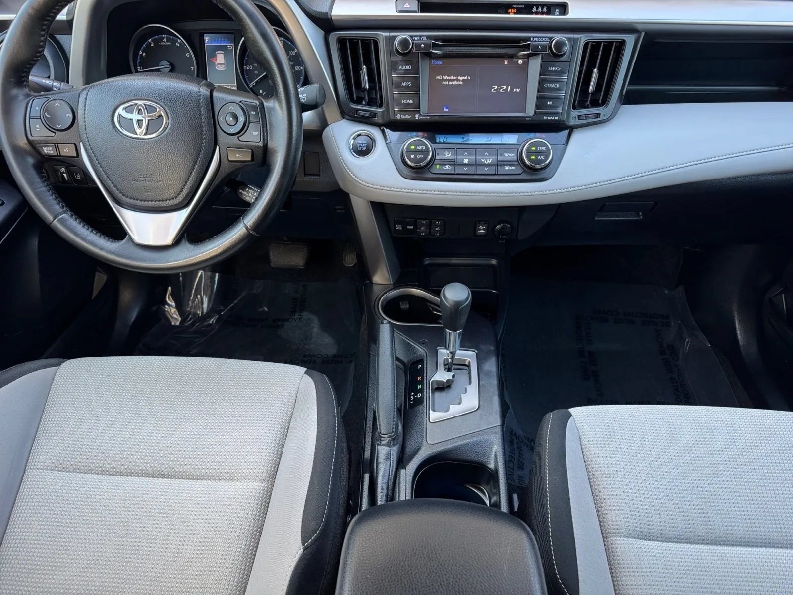 Used 2018 Toyota RAV4 XLE AWD/4WD image 15