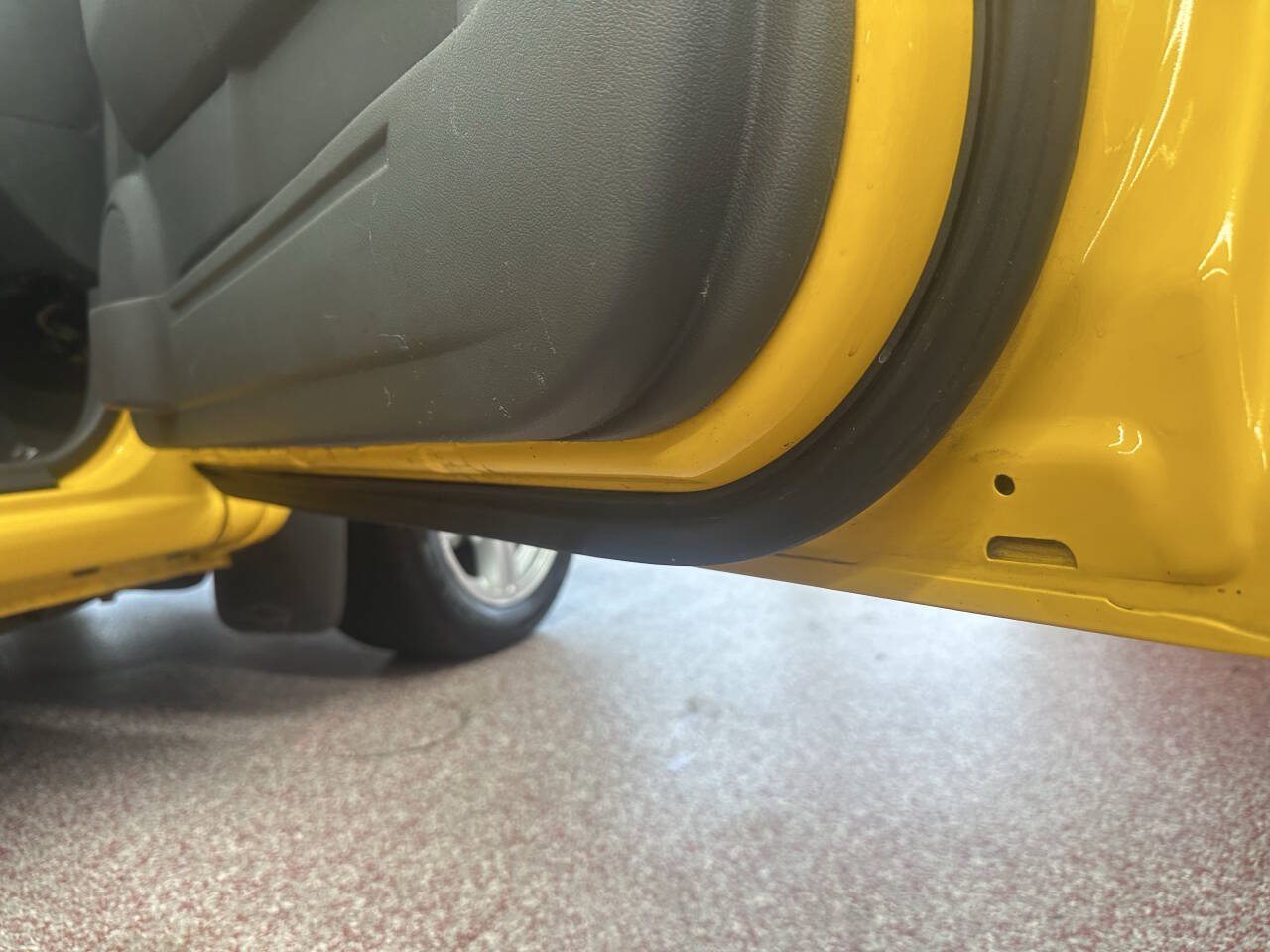 Used 2004 Chevrolet Colorado LS RWD image 23