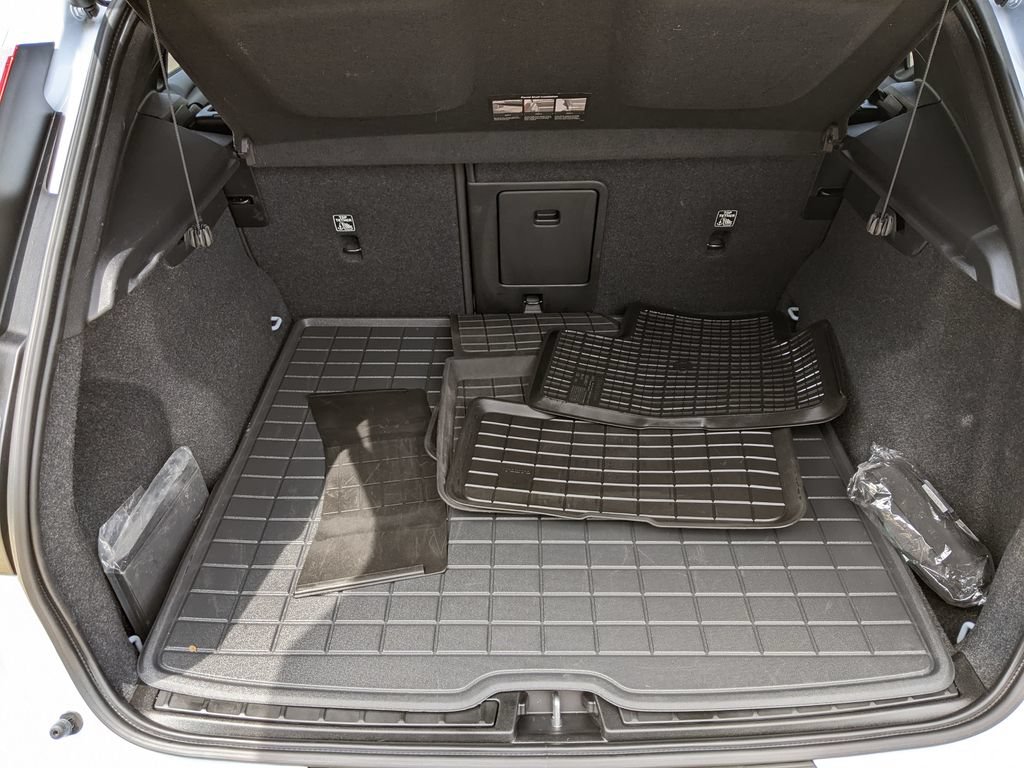 Certified 2024 Volvo XC40 B5 Core AWD/4WD image 26