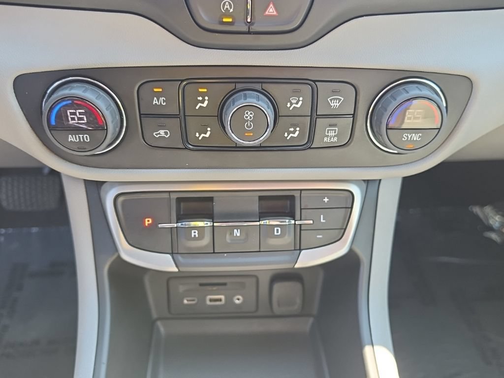 Certified 2022 GMC Terrain SLT FWD image 31