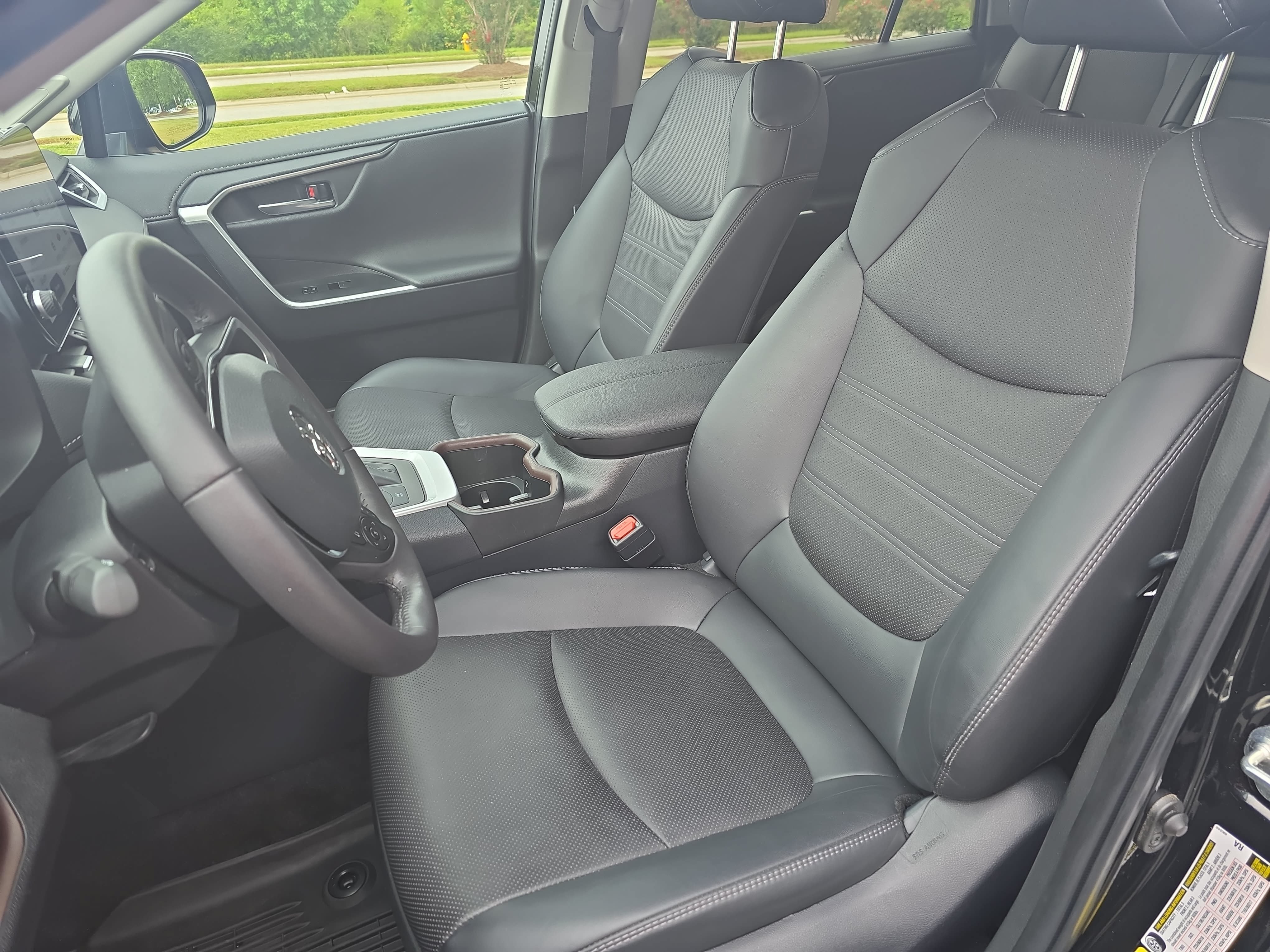 Used 2024 Toyota RAV4 Limited w/ Advanced Technology Package AWD/4WD image 15