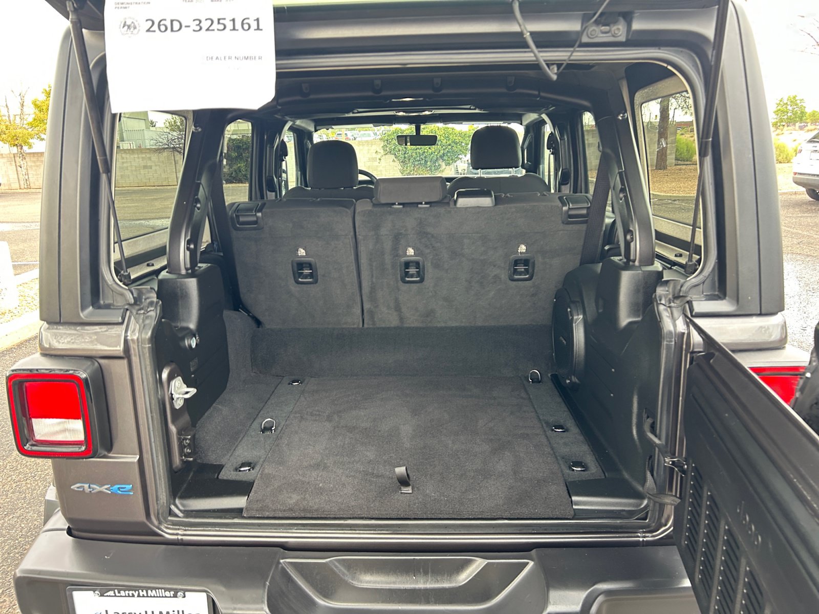 Used 2023 Jeep Wrangler Unlimited w/ 8.4" Radio Group AWD/4WD image 32