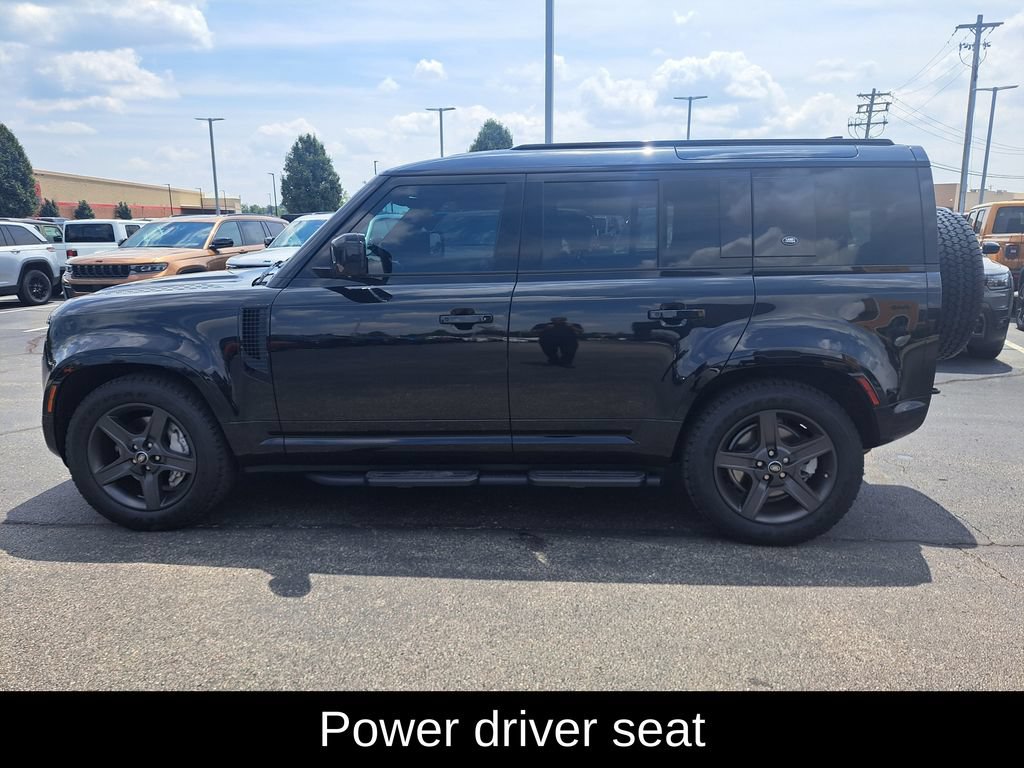 Used 2024 Land Rover Defender 110 X-Dynamic SE AWD/4WD image 6