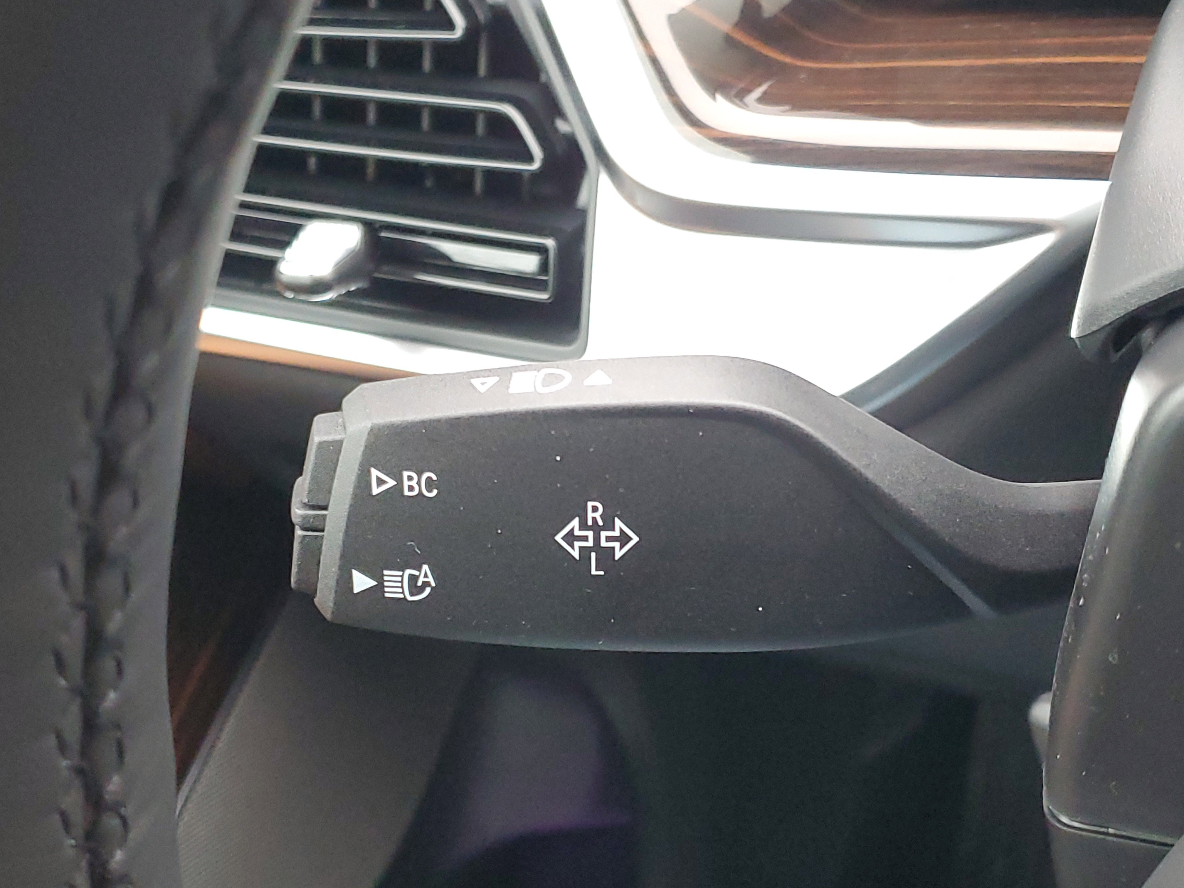 New 2026 BMW X5 xDrive40i w/ M Sport Package image 14