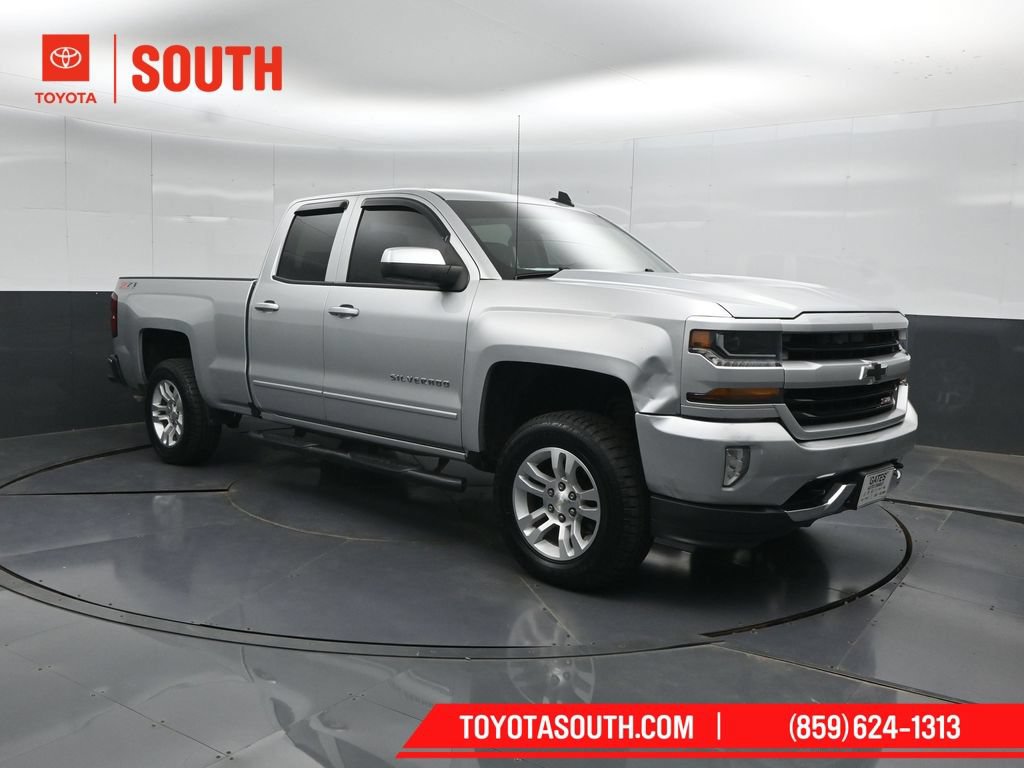 Used 2017 Chevrolet Silverado 1500 LT w/ All Star Edition AWD/4WD image 4