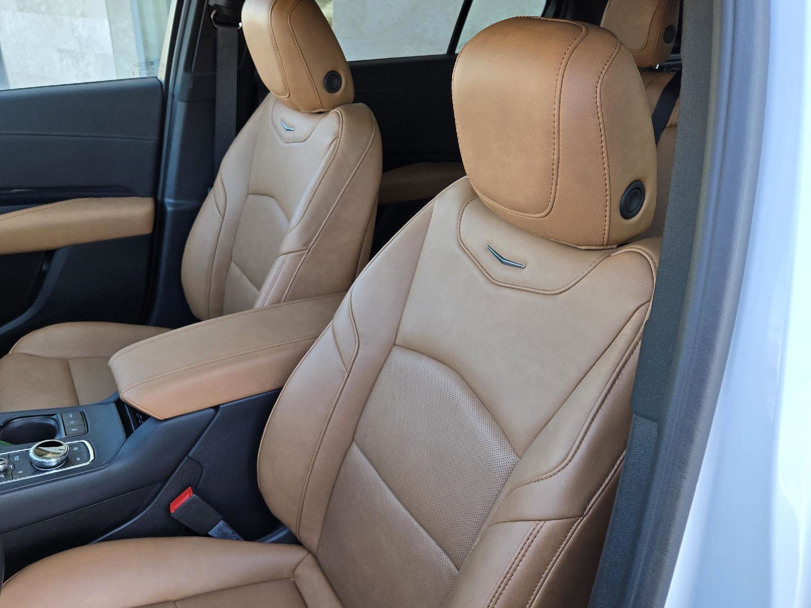 Used 2024 Cadillac XT4 Sport image 6