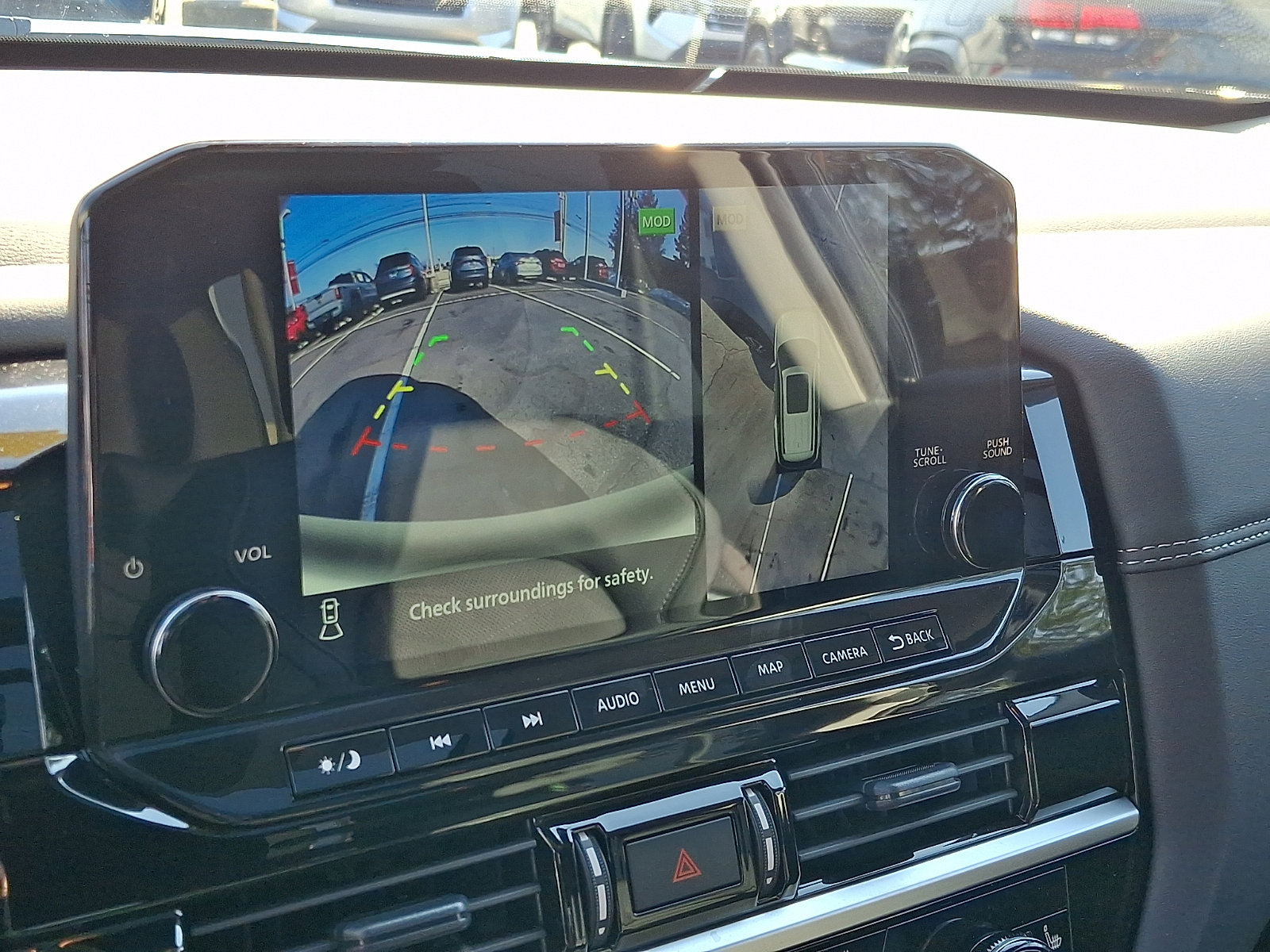 Certified 2025 Nissan Pathfinder Platinum w/ Cargo Package image 19