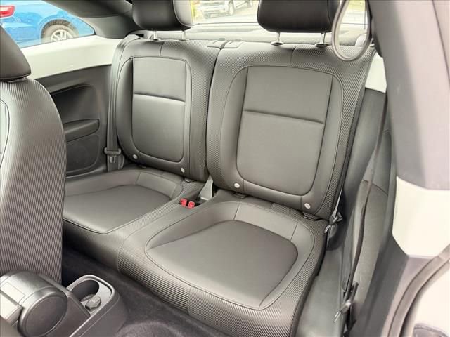 Used 2019 Volkswagen Beetle 2.0T SE w/ SE Premium Package FWD image 16