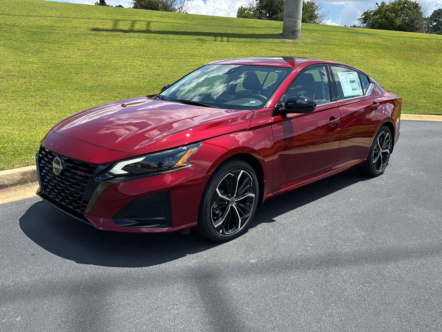 New 2025 Nissan Altima 2.5 SR