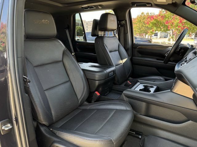 Used 2024 Chevrolet Tahoe High Country w/ Advanced Technology Package AWD/4WD image 34