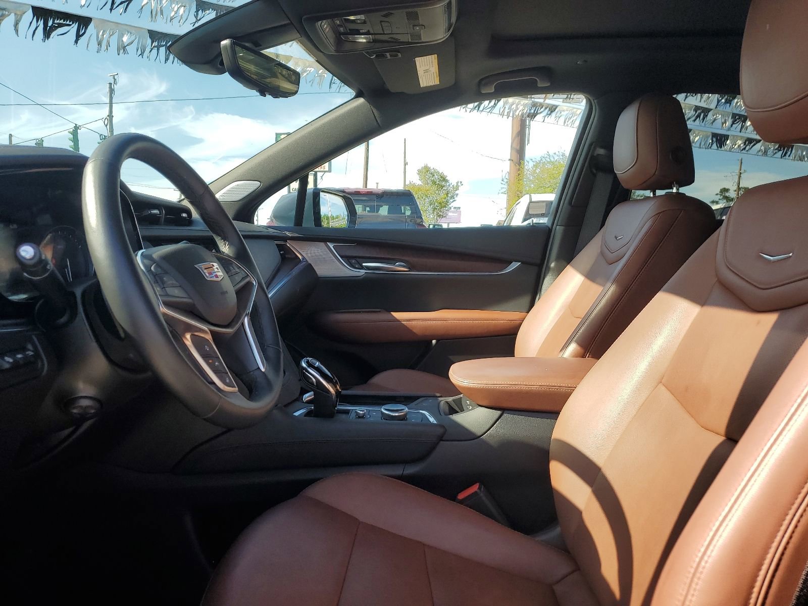 Used 2023 Cadillac XT5 Premium Luxury w/ Technology Package image 8