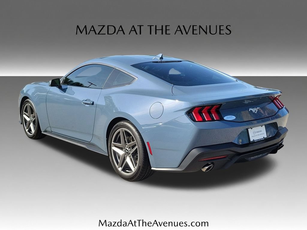 Used 2026 Ford Mustang Coupe RWD image 5