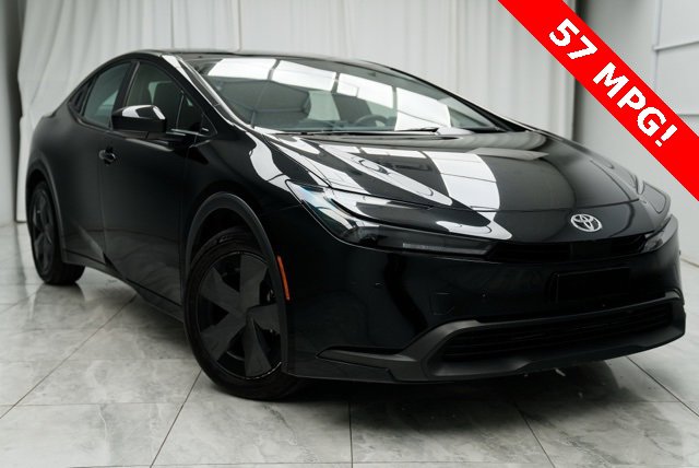 Used 2024 Toyota Prius LE image 1