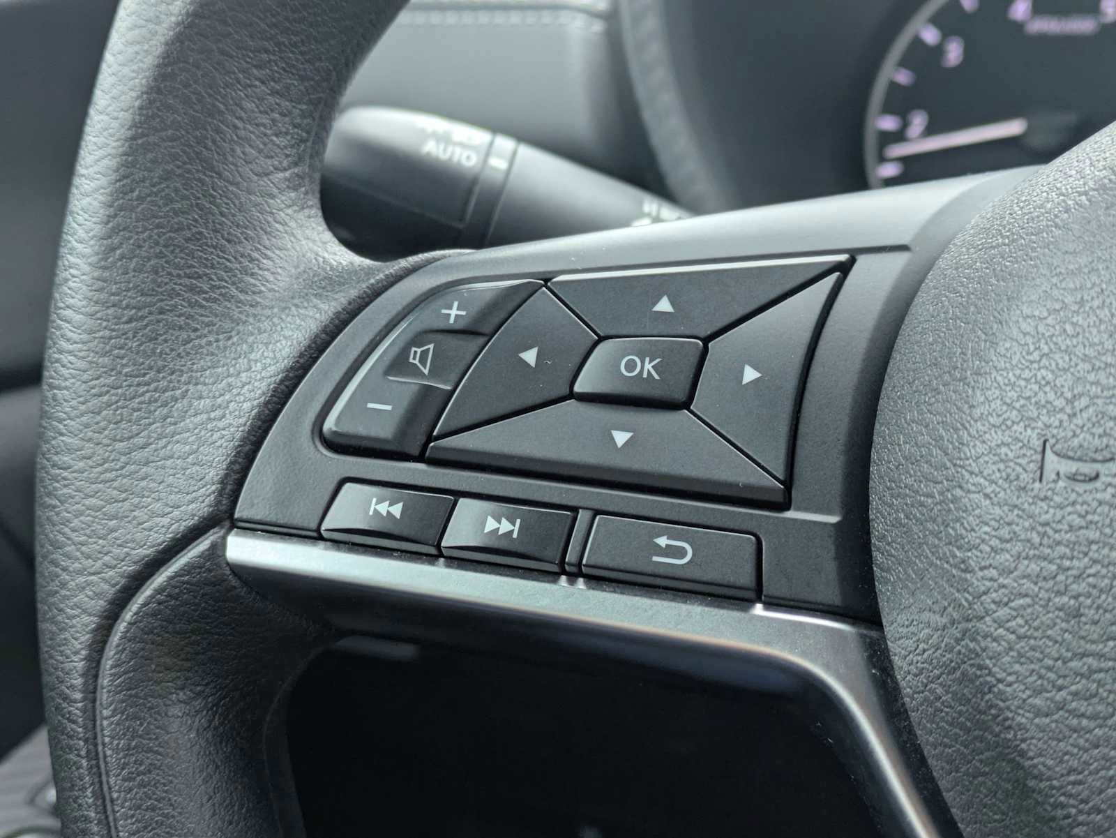 Used 2024 Nissan Sentra SV FWD image 24