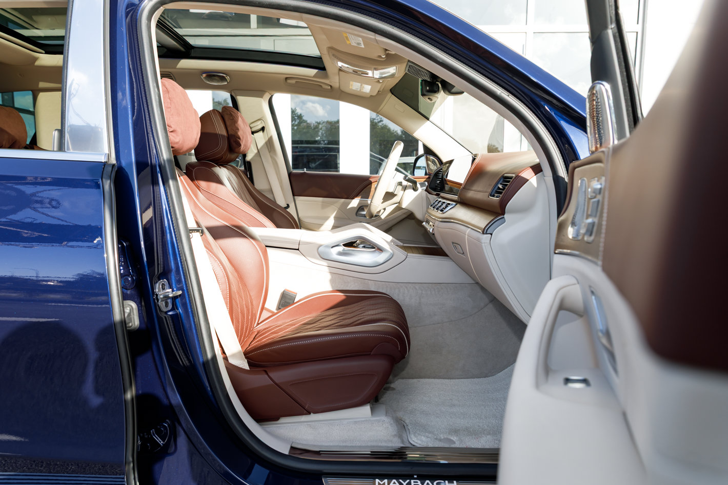 Used 2026 Mercedes-Benz Maybach GLS 600 4MATIC image 42