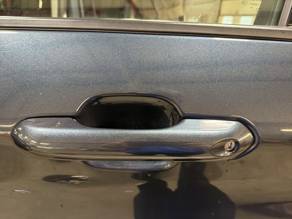 Used 2022 Ford Explorer XLT image 32