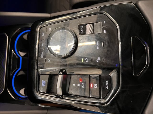 Used 2026 BMW i5 eDrive40 AWD/4WD image 39
