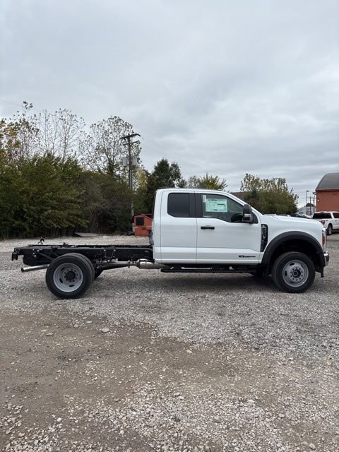 New 2026 Ford F450 XL w/ XL Chrome Package image 4