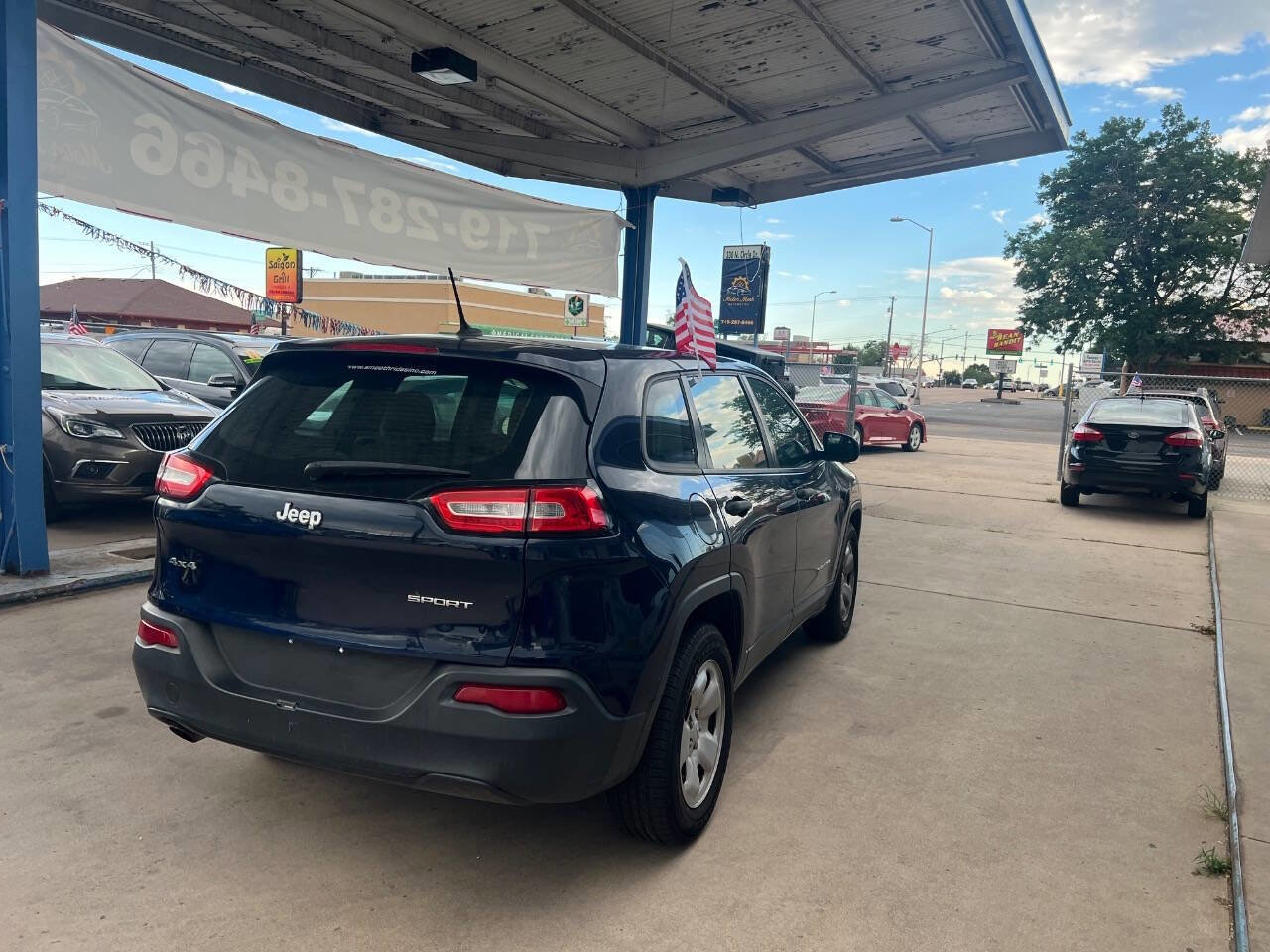 Used 2014 Jeep Cherokee Sport AWD/4WD image 6