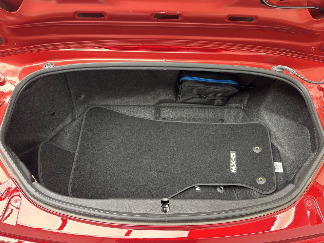 Certified 2021 MAZDA MX-5 Miata Club RWD image 24