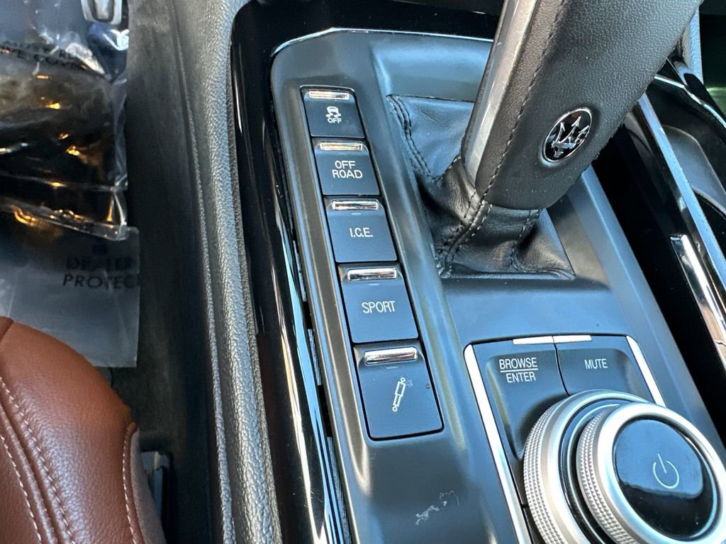 Used 2021 Maserati Levante GranSport image 33