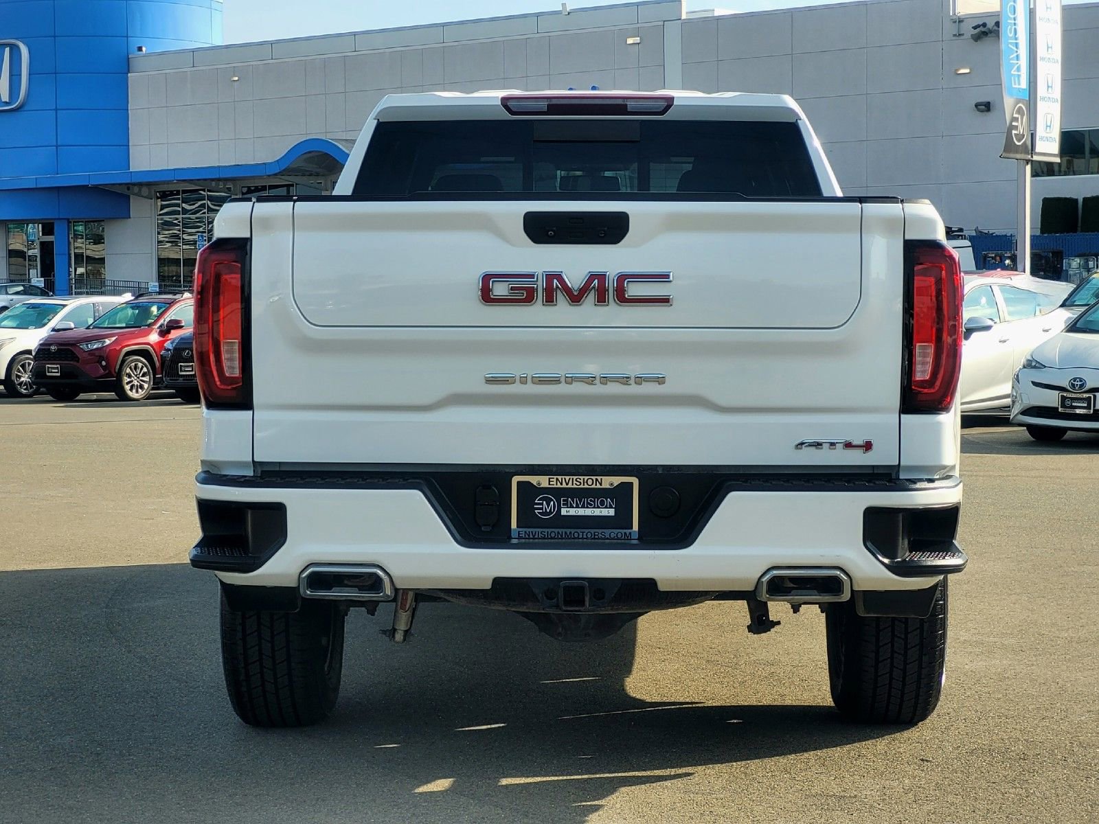 Used 2021 GMC Sierra 1500 AT4 w/ AT4 Preferred Package image 6