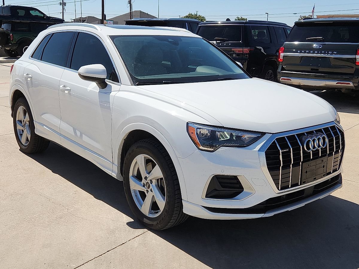 Used 2021 Audi Q3 2.0T Premium w/ Convenience Package AWD/4WD image 4