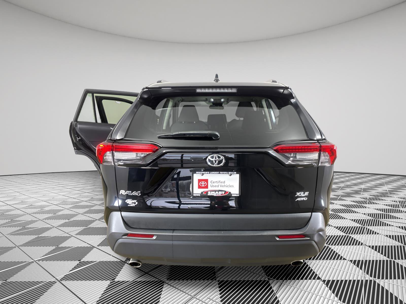 Used 2024 Toyota RAV4 XLE image 13